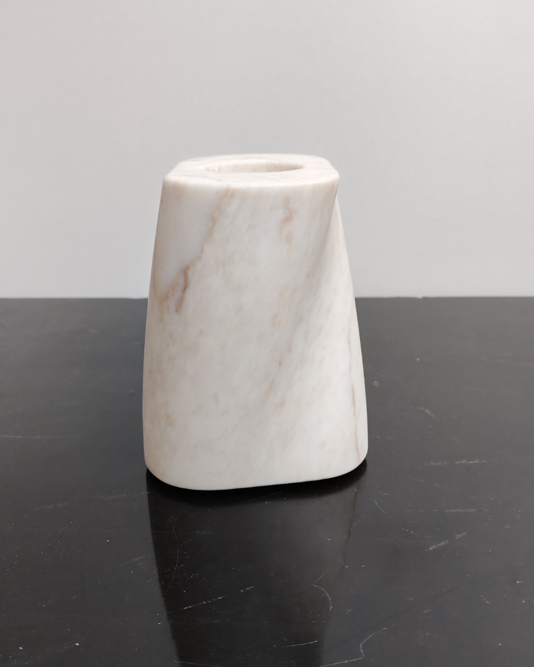 vie del marmo - VASE CROSS FINGERS / SMALL 1