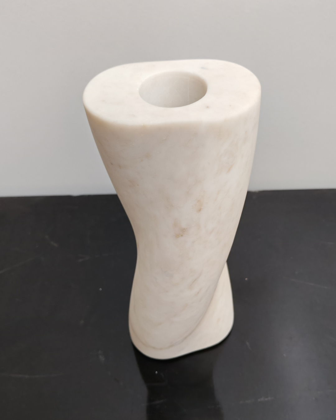 vie del marmo - VASE CROSS FINGERS / TALL 1